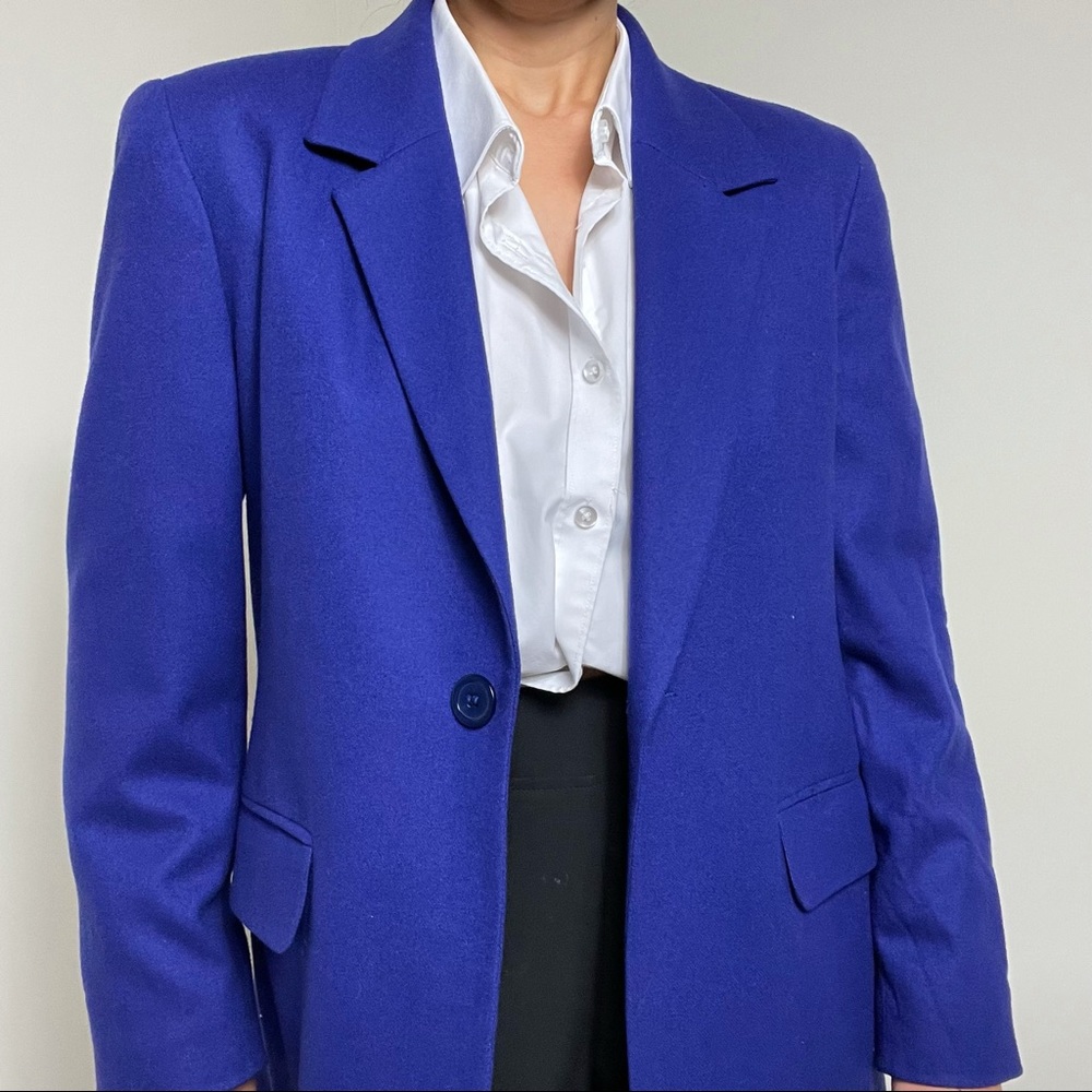 Violet blazer. Brand “Preview collection”. Size M. 100% marine wool. Made in USA